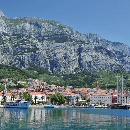 Apartament One-bedroom In Makarska