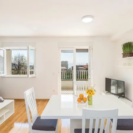One-bedroom In *